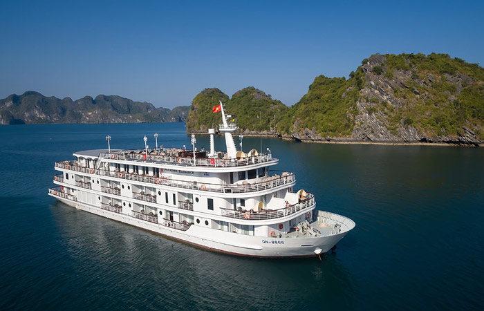 Halong Bay cruise